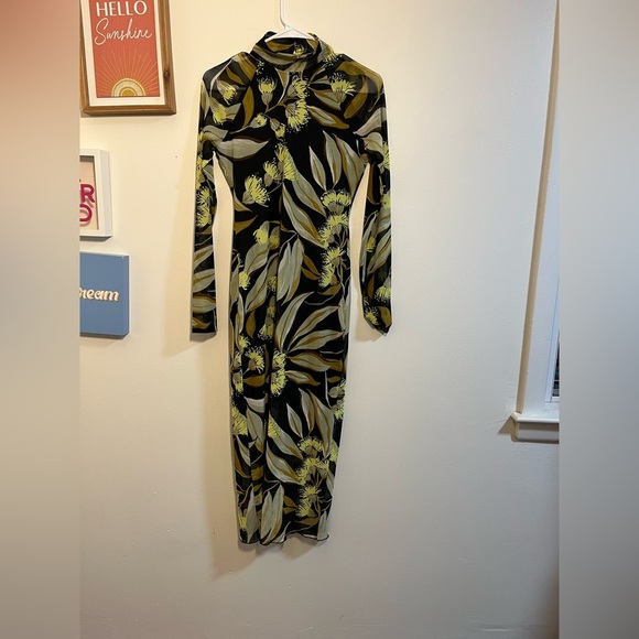 By Anthropologie Long-Sleeve Mock-Neck Printed Slim Midi Dress - Picture 4 of 6